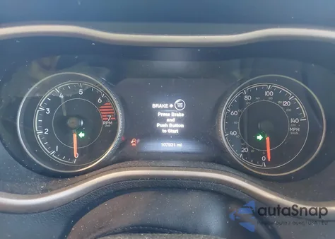 2018 Jeep Cherokee Limited 4X4 z USA, uszkodzony, nr VIN 1C4PJMDB9JD549981